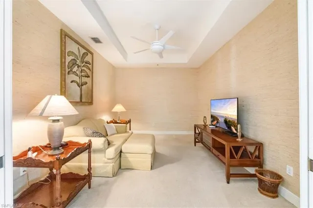 $425,000 | 4700 Yacht Harbor Drive, Unit 613, Naples, FL 34112