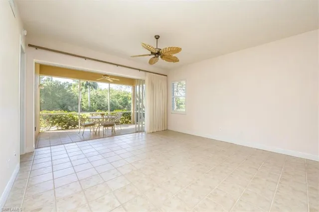 $425,000 | 4700 Yacht Harbor Drive, Unit 613, Naples, FL 34112