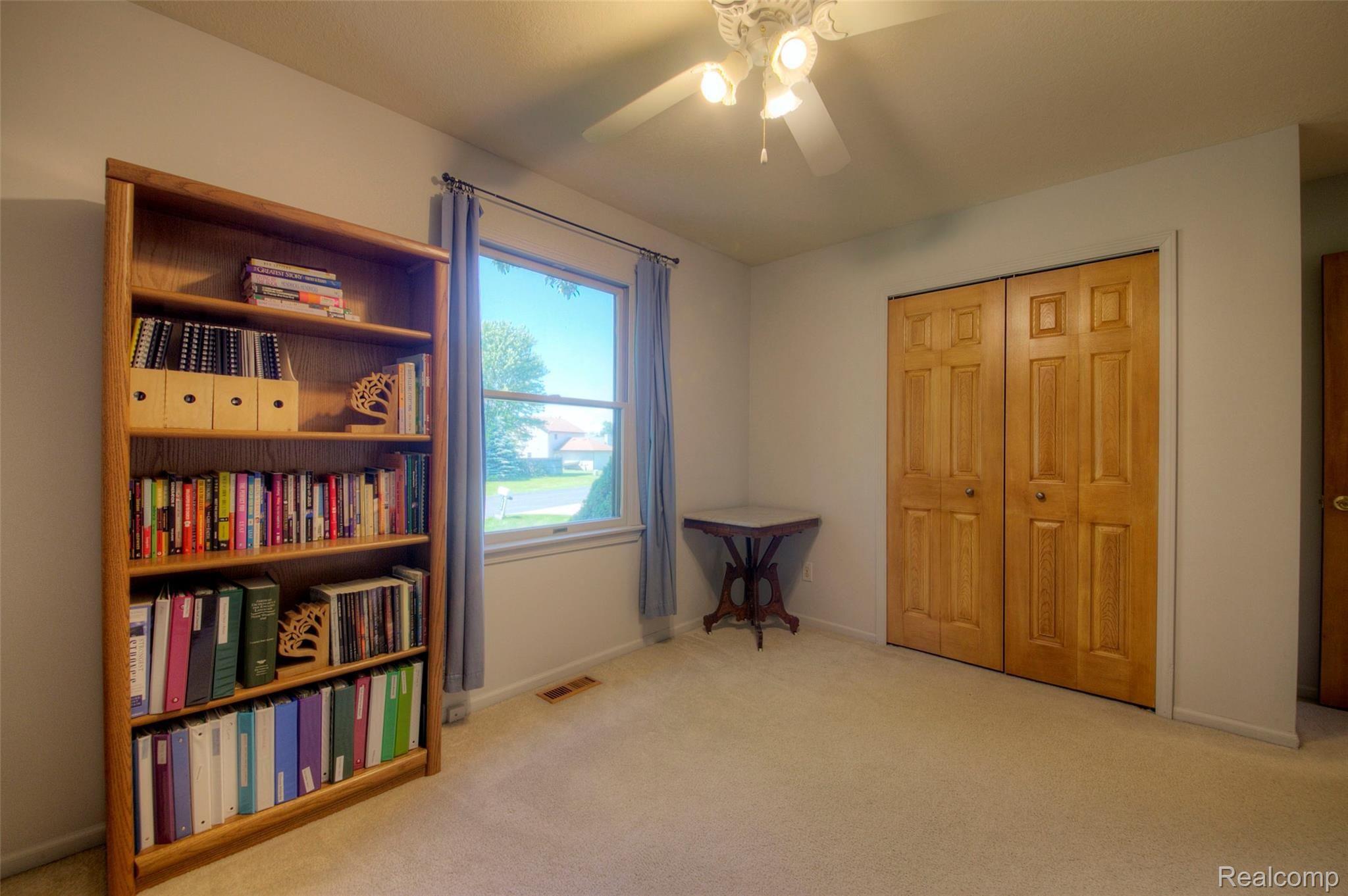 1210 Shell Street Fenton, MI 48430 - Photo 15 of 38 main floor bedroom used as office.jpg