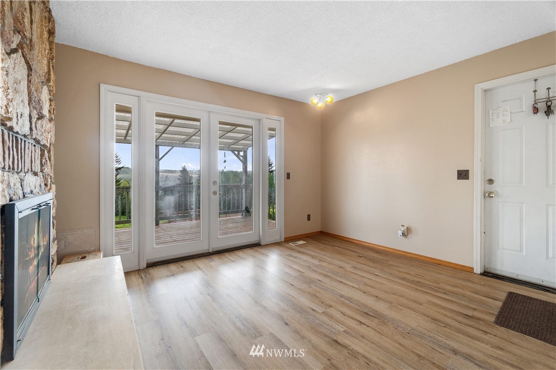 175 Short Road Onalaska, WA 98570 - Photo 7 of 24