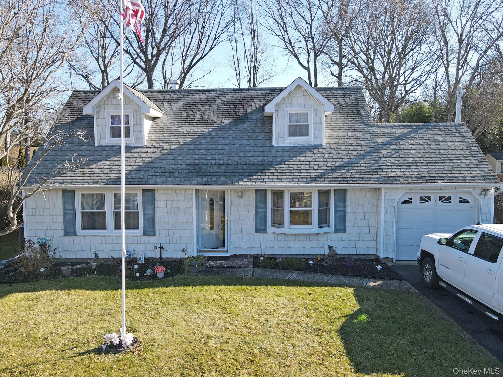 359 Randall Road Ridge, NY 11961 - Photo 1 of 1 Gallery Image 1