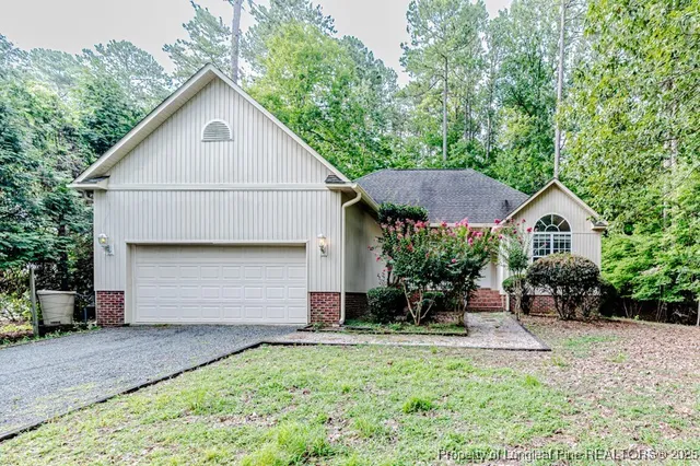 $299,500 | 1401 Pennsylvania Avenue, Sanford, NC 27332