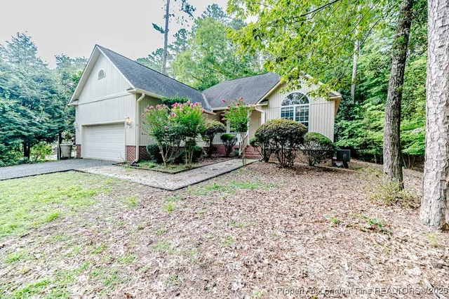 $299,500 | 1401 Pennsylvania Avenue, Sanford, NC 27332