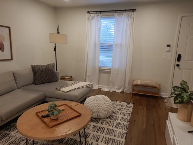 $3,000 | 2311 Eastland Avenue, Unit A, Nashville, TN 37206