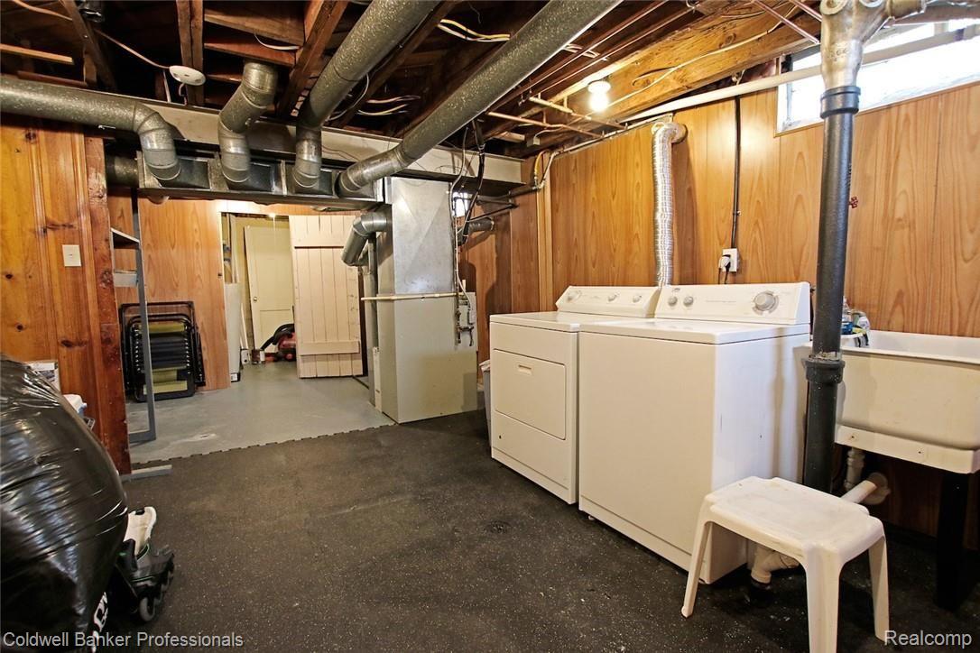 1890 Columbia Road Berkley, MI 48072 - Photo 35 of 42 36) Basement Utility Room.jpg