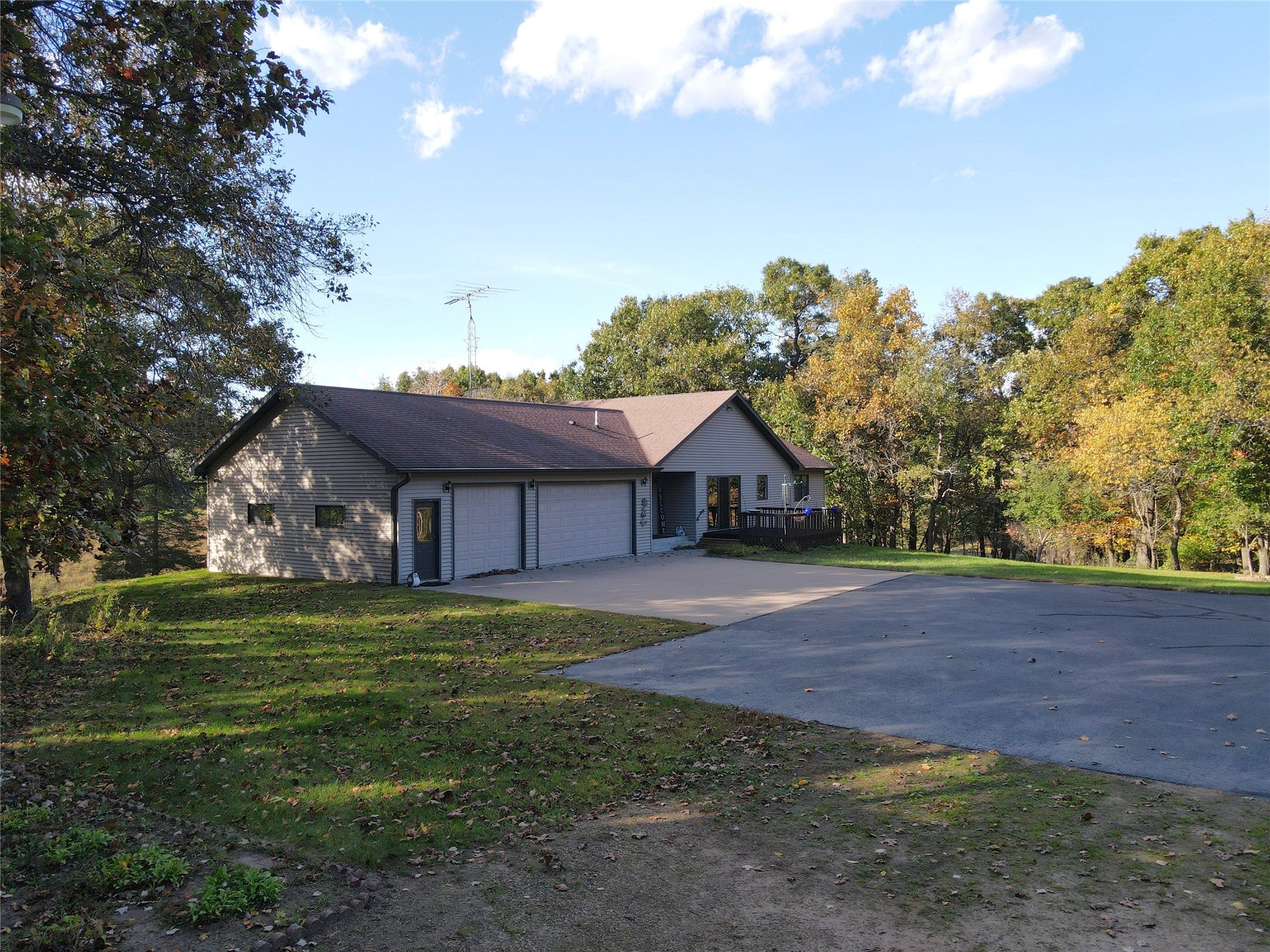 W2089 Spring Creek Road Durand, WI 54736 - Photo 3 of 43 Gallery Image 3