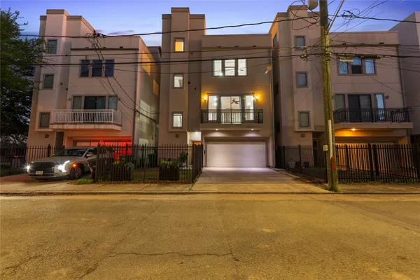 $3,300 | 4215 Lillian Street, Houston, TX 77007