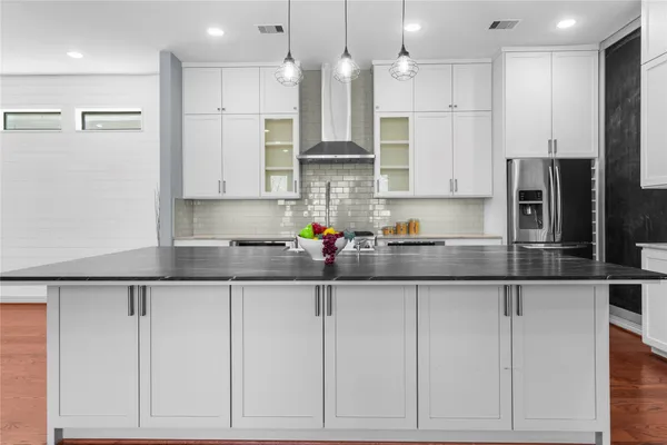 $3,300 | 4215 Lillian Street, Houston, TX 77007