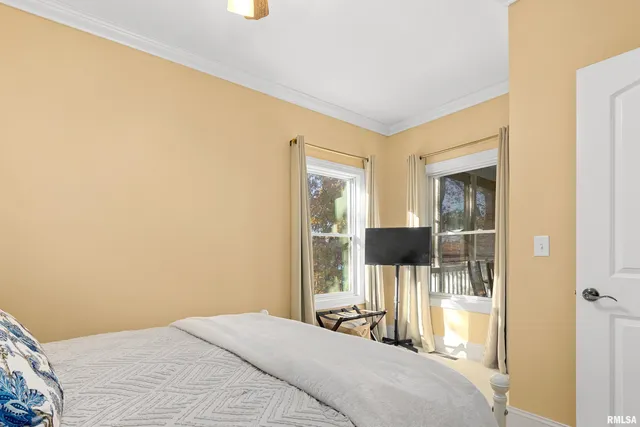 $965,000 | 3190 Oak Run Drive, Dahinda, IL 61428