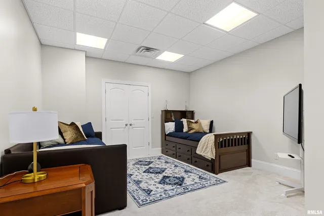 $965,000 | 3190 Oak Run Drive, Dahinda, IL 61428