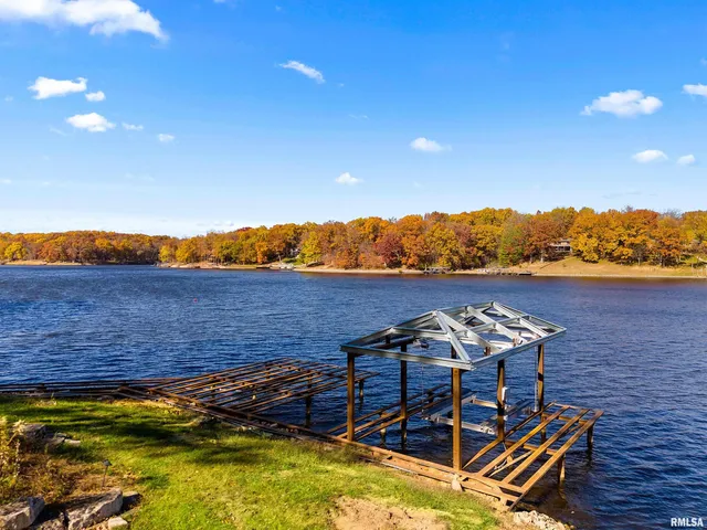 $965,000 | 3190 Oak Run Drive, Dahinda, IL 61428