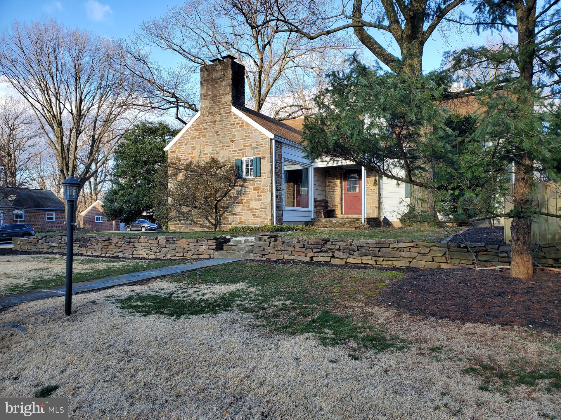 1003 Oak Street Akron, PA 17501 - Photo 2 of 82