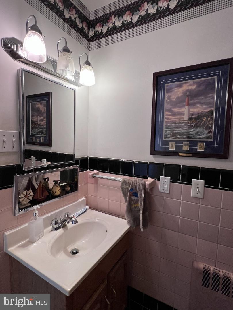 1003 Oak Street Akron, PA 17501 - Photo 28 of 82