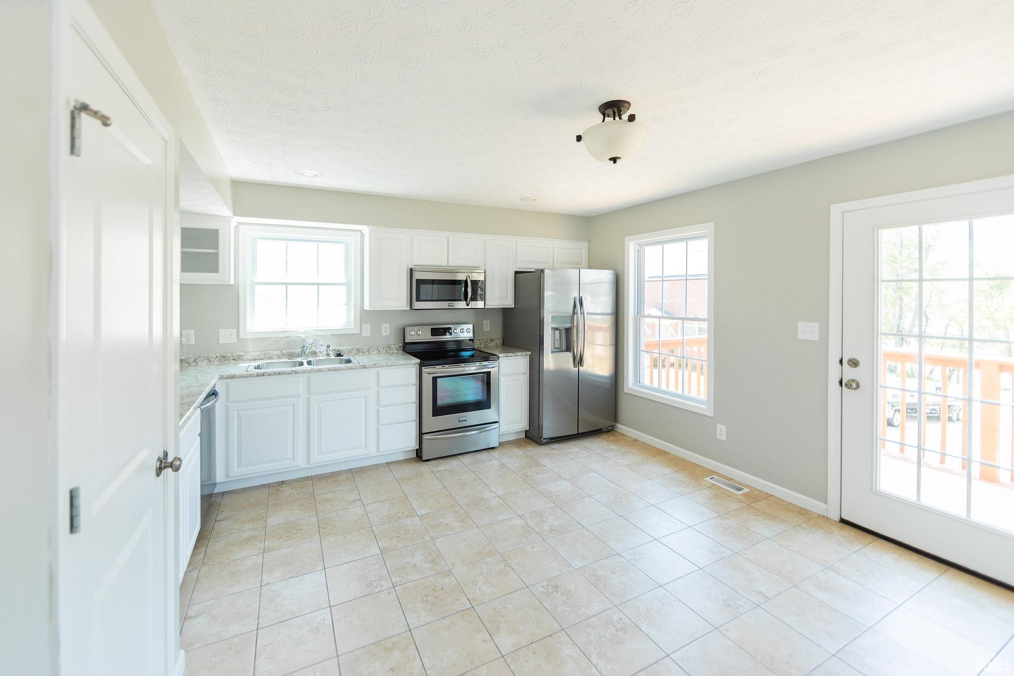 2587 South Flat Rock Road Bloomington, IN 47403 - Photo 7 of 22 Gallery Image 7