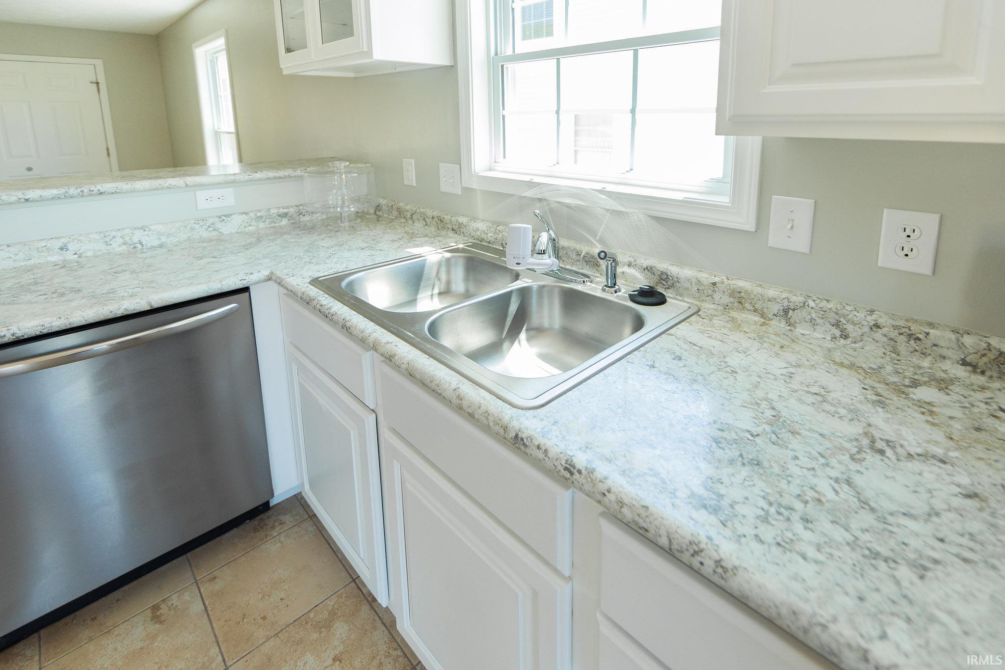 2587 South Flat Rock Road Bloomington, IN 47403 - Photo 9 of 22 Gallery Image 9