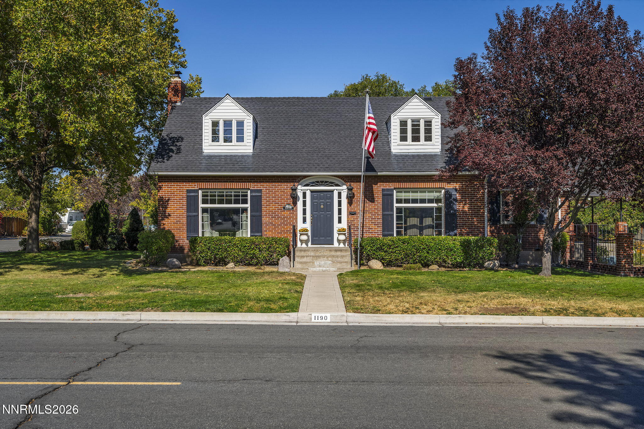 a front view of house with yard