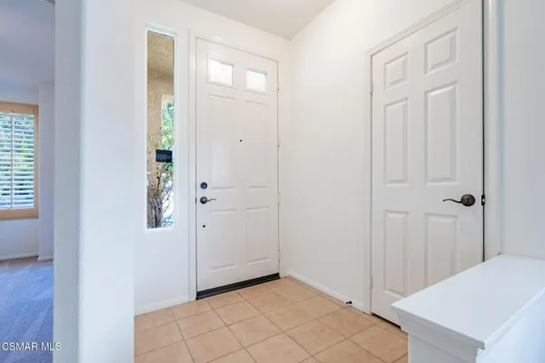 $1,050,000 | 2024 Las Estrellas Court, Camarillo, CA 93012