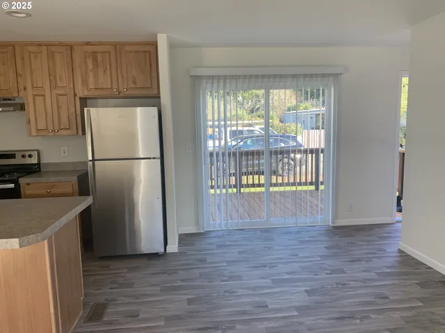 $174,650 | 69127 Wildwood Drive, Unit 43, North Bend, OR 97459