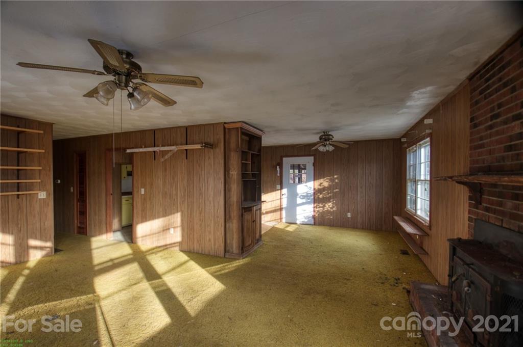 1495 Lynn Road Columbus, NC 28722 - Photo 13 of 14 Gallery Image 13