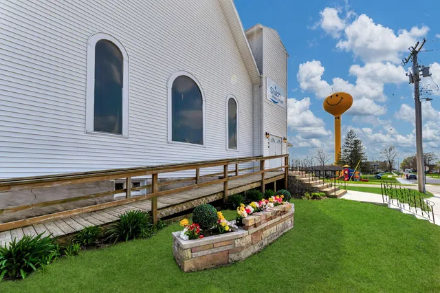 $164,900 | 124 West Hobart Street, Ashley, IN 46705