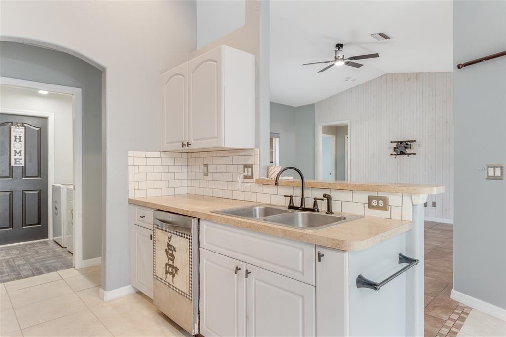 2749 Maximo Road North Port, FL 34286 - Photo 14 of 42