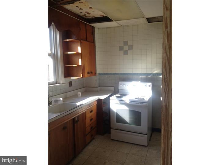 260 Bayard Road Upper Darby, PA 19082 - Photo 6 of 10 Kitchen