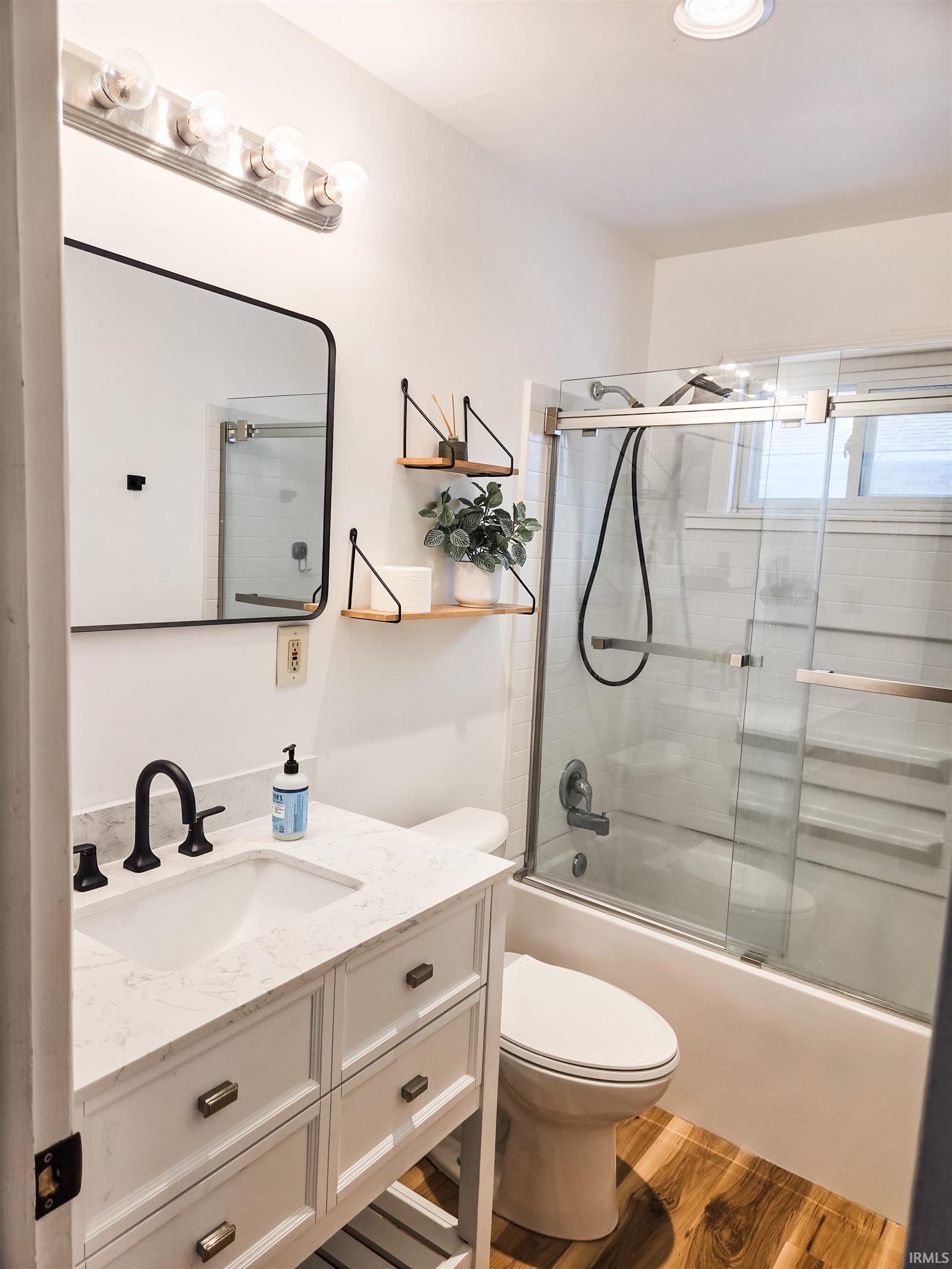 2828 Barnhart Avenue Fort Wayne, IN 46805 - Photo 7 of 12