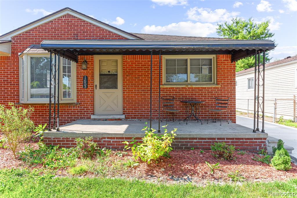 1653 London Avenue Lincoln Park, MI 48146 - Photo 2 of 30