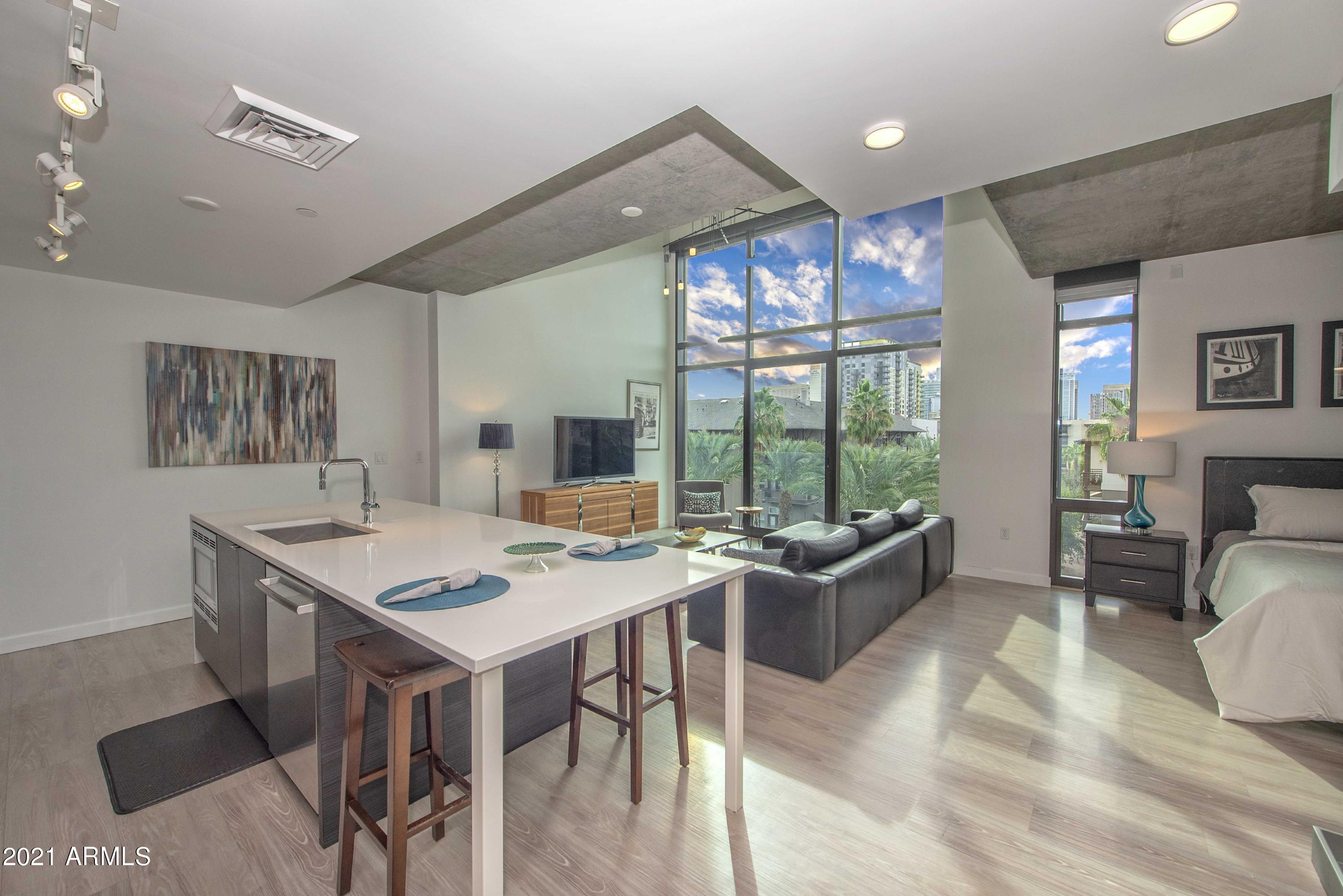 100 West Portland Street, Unit 504 Phoenix, AZ 85003 - Photo 1 of 14 001_Bright and Open