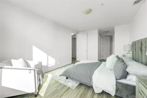 $630,000 | 701 Ridge Hill Boulevard, Unit 9C, Yonkers, NY 10710