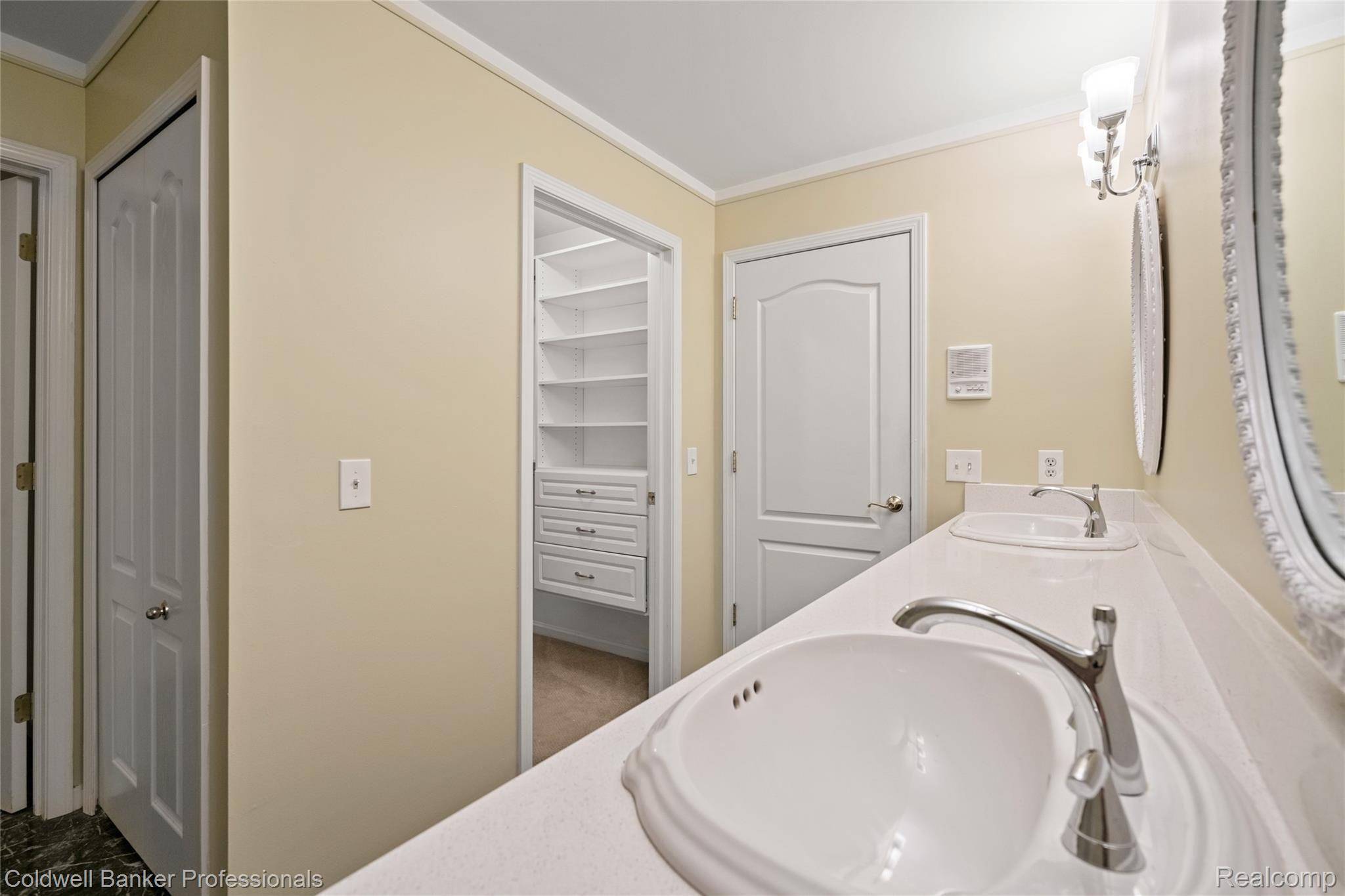 2252 Creek Bend, Unit 104 Rochester, MI 48309 - Photo 31 of 43 CreekbendUpdated-23.jpg