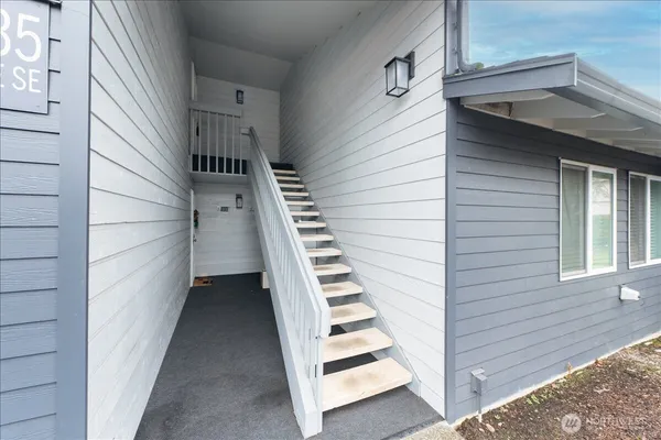 a view of an entryway with staircase
