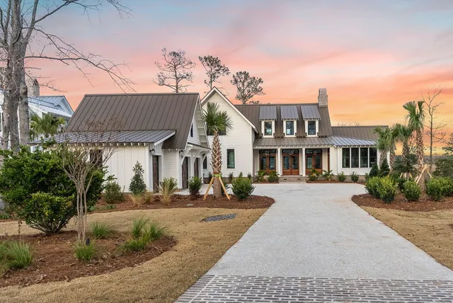 $2,897,000 | 114 Peninsula Drive, Ravenel, SC 29470