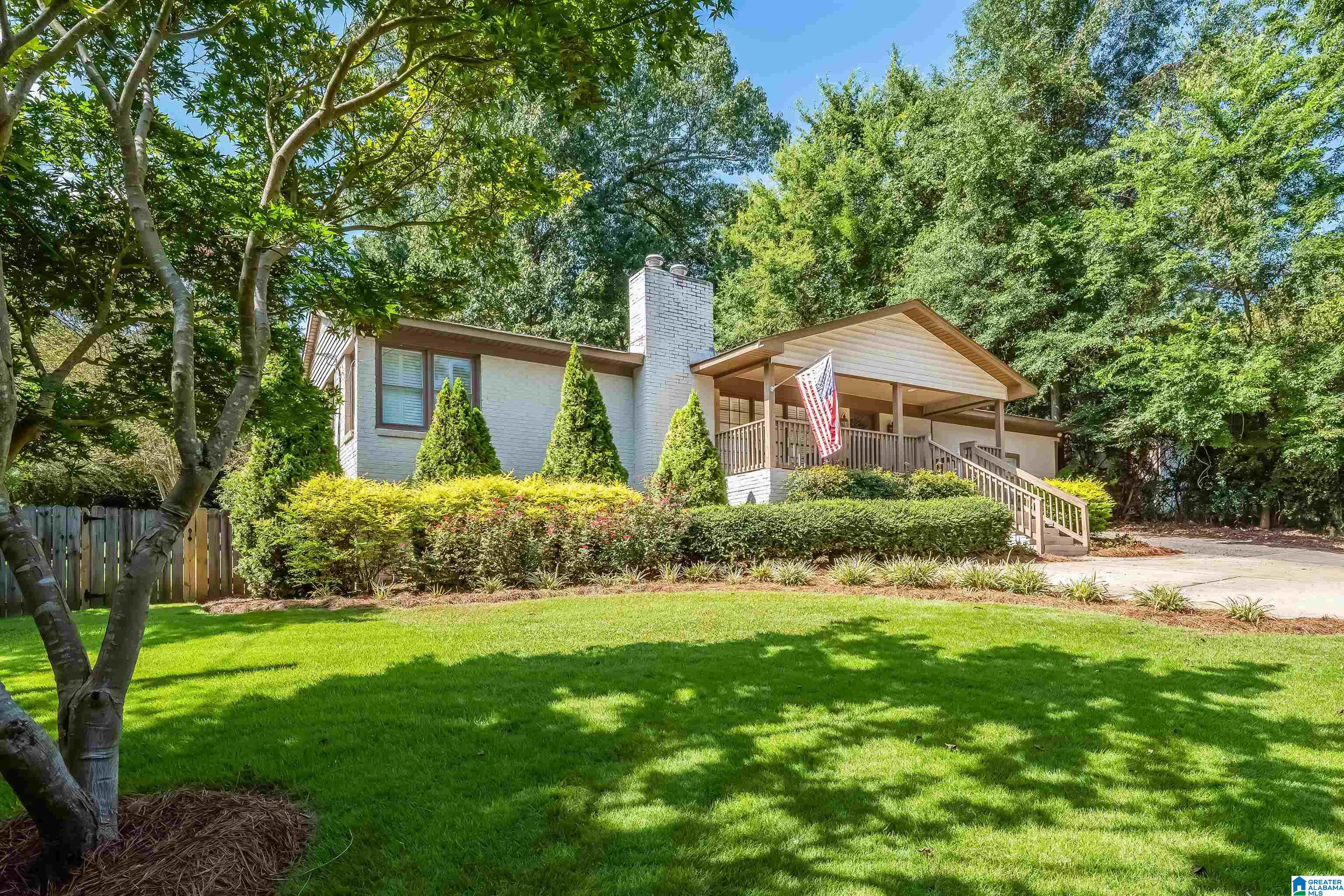 3313 Cahaba Heights Road Birmingham, AL 35243 - Photo 2 of 27