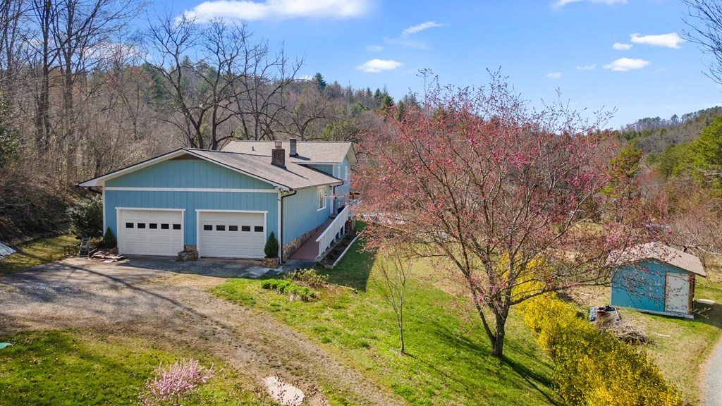 21 Stalcup Lane Marble, NC 28905 - Photo 3 of 43