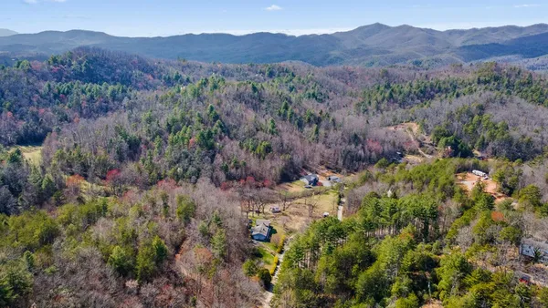 $414,400 | 21 Stalcup Lane, Marble, NC 28905