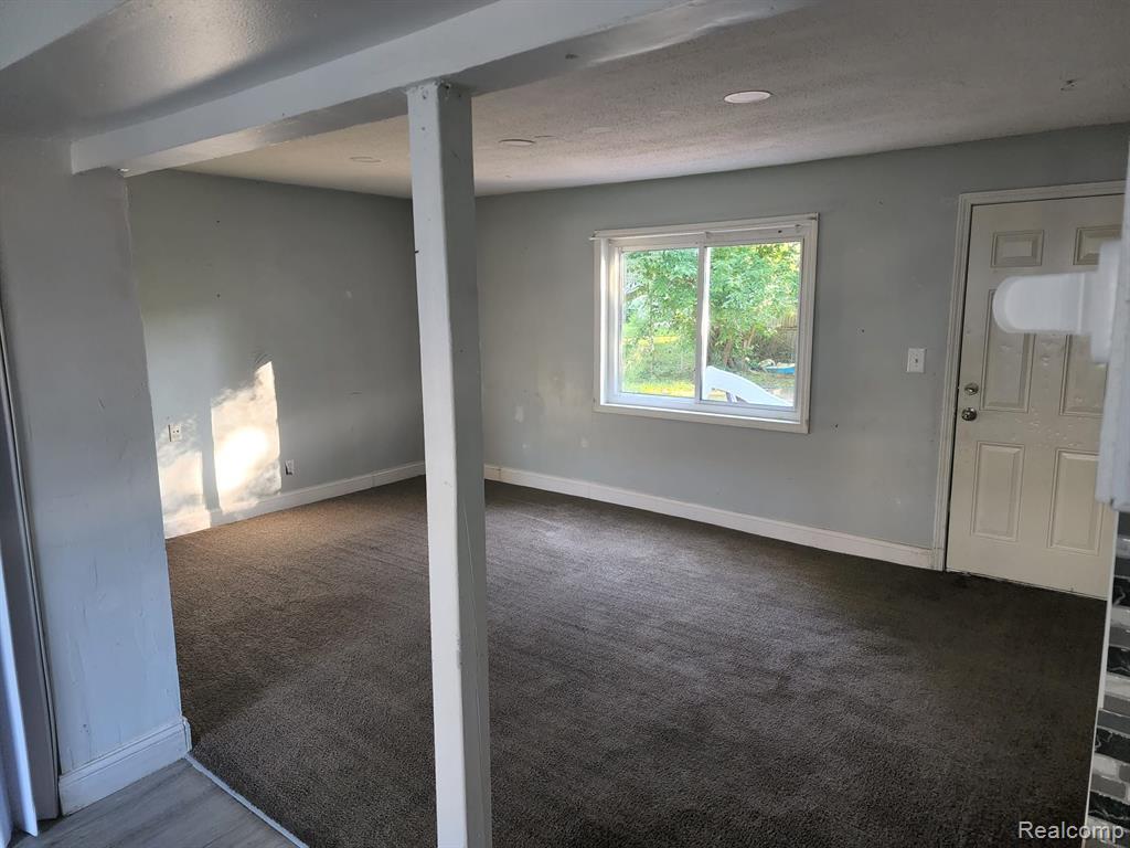 34159 Decatur Court Westland, MI 48186 - Photo 3 of 10