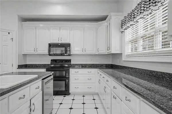 $579,999 | 170 Meadow Lakes Boulevard, Cedartown, GA 30125