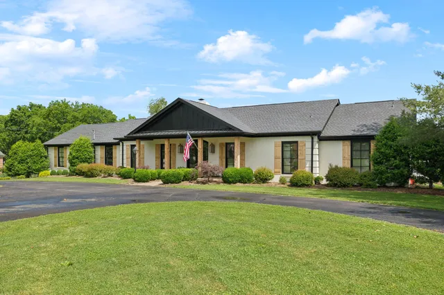$1,700,000 | 106 Steeplechase Lane, Nashville, TN 37221