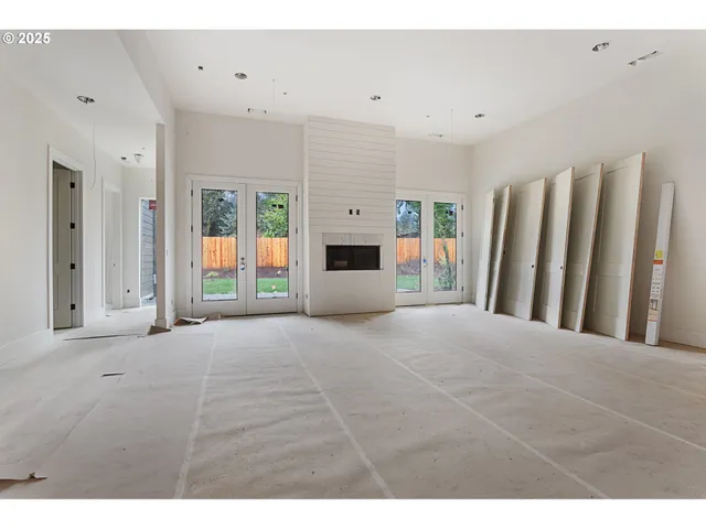 $1,500,000 | 19319 River Road, Milwaukie, OR 97267