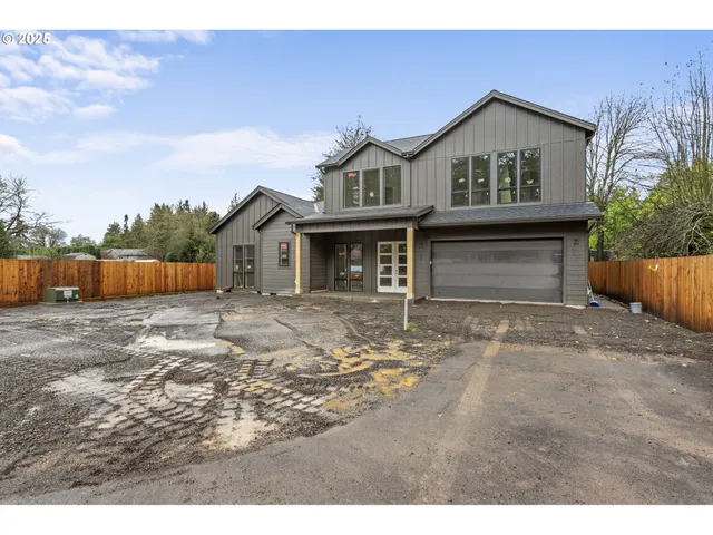$1,500,000 | 19319 River Road, Milwaukie, OR 97267