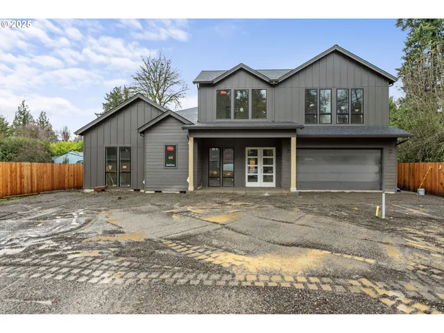 $1,500,000 | 19319 River Road, Milwaukie, OR 97267