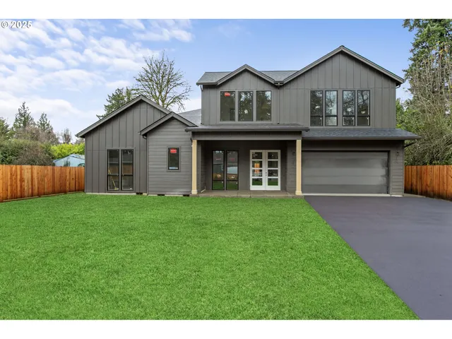 $1,500,000 | 19319 River Road, Milwaukie, OR 97267