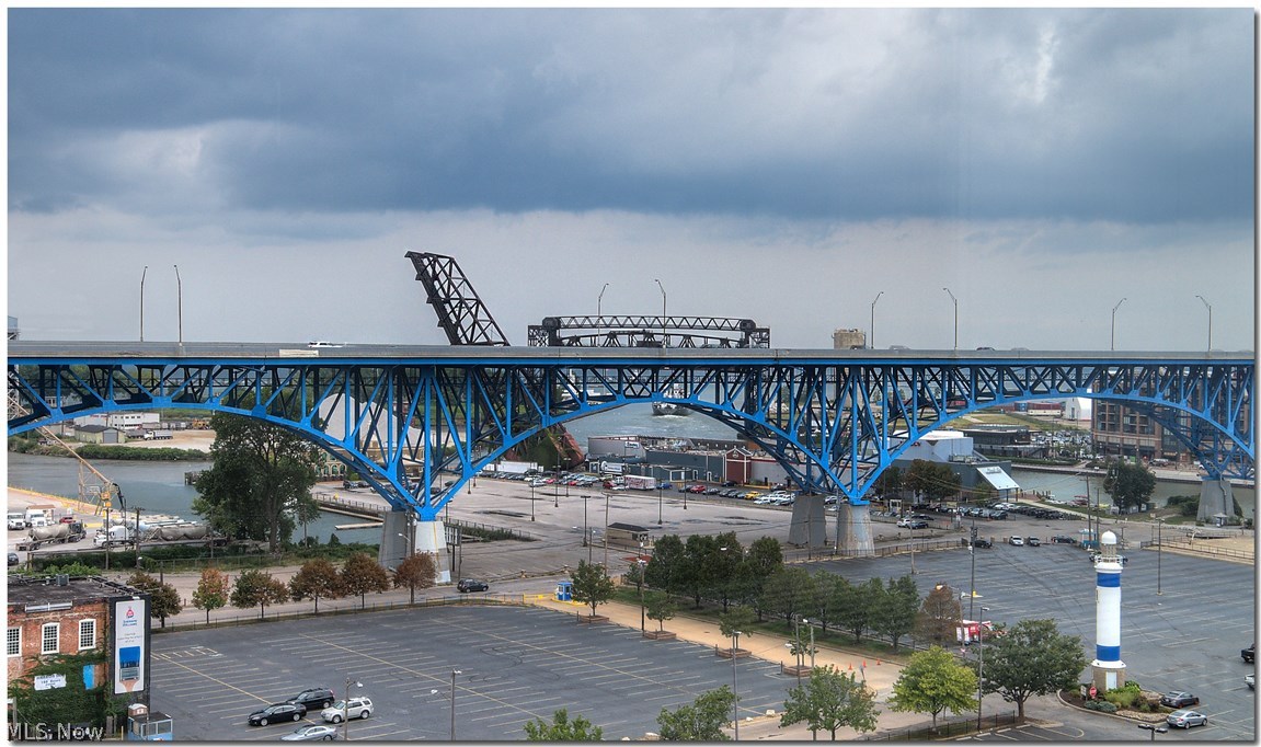 1237 Washington Avenue, Unit 1209 Cleveland, OH 44113 - Photo 18 of 33 Watching freighters go by from your penthouse