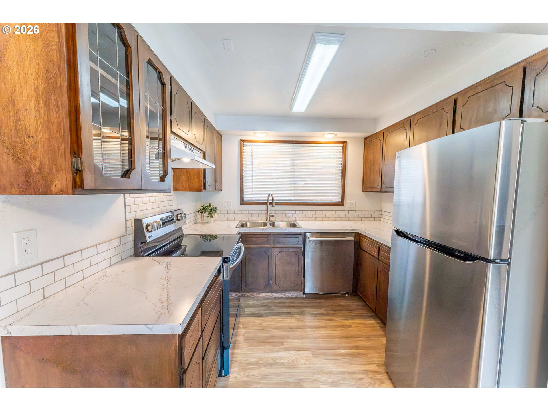 2025 Pine Street Florence, OR 97439 - Photo 10 of 29 Kitchen