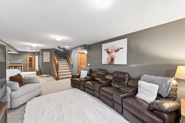 $530,000 | 4149 Sunflower Circle, Vadnais Heights, MN 55127