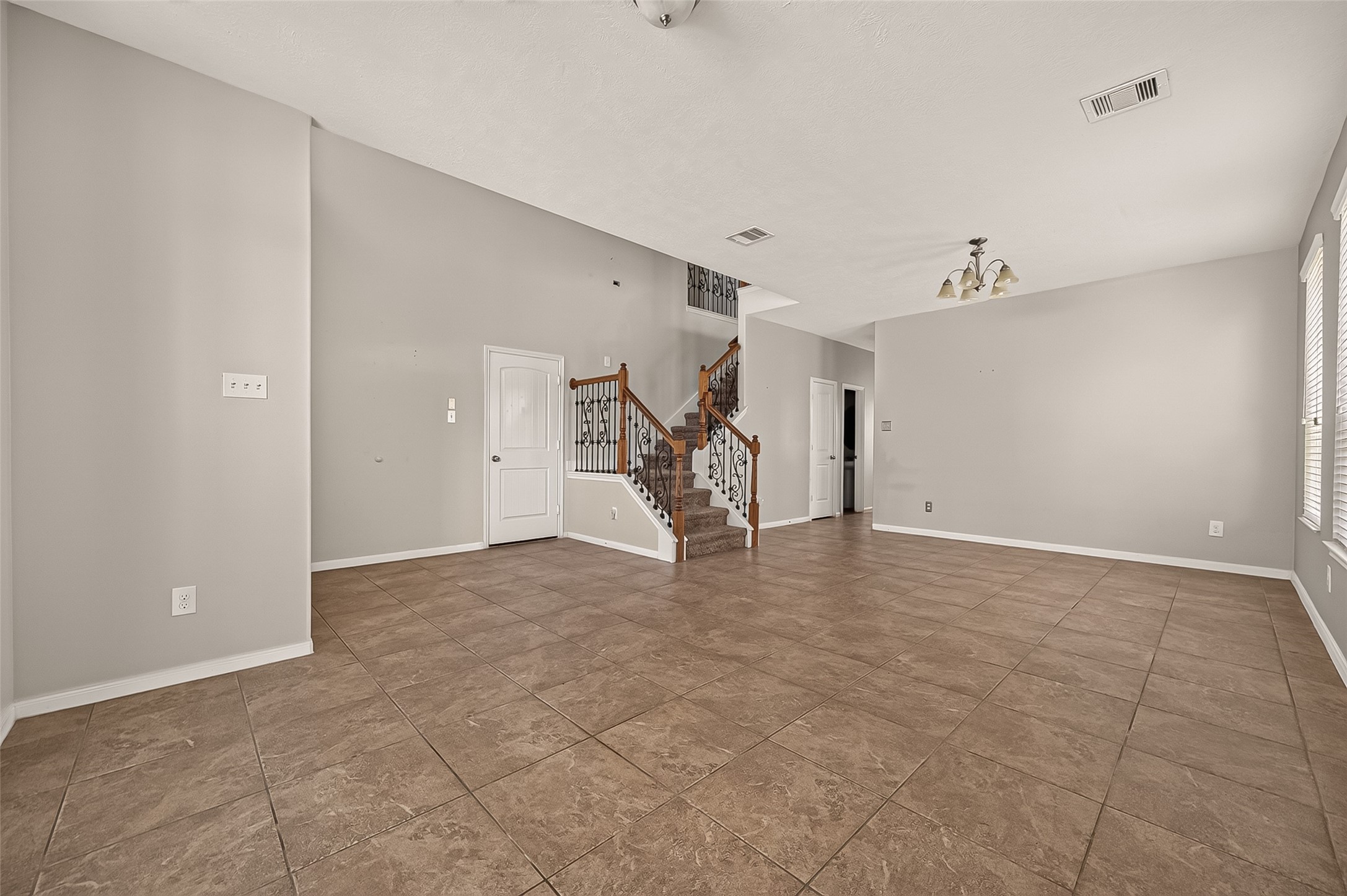 24906 Clover Ranch Drive Katy, TX 77494 - Photo 9 of 47