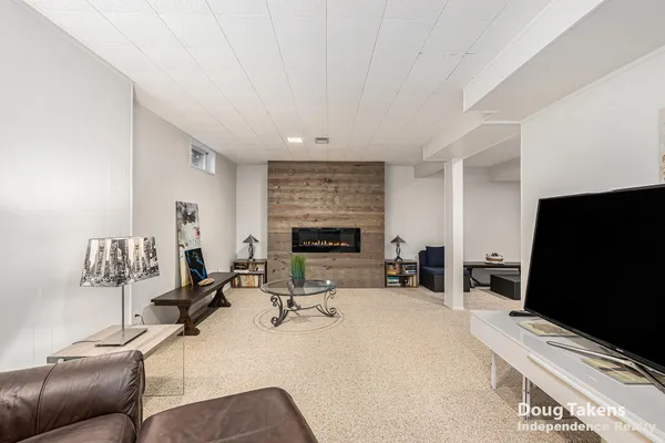 $488,000 | 1729 Fountainview Court Southeast, Caledonia, MI 49316