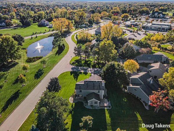 $488,000 | 1729 Fountainview Court Southeast, Caledonia, MI 49316