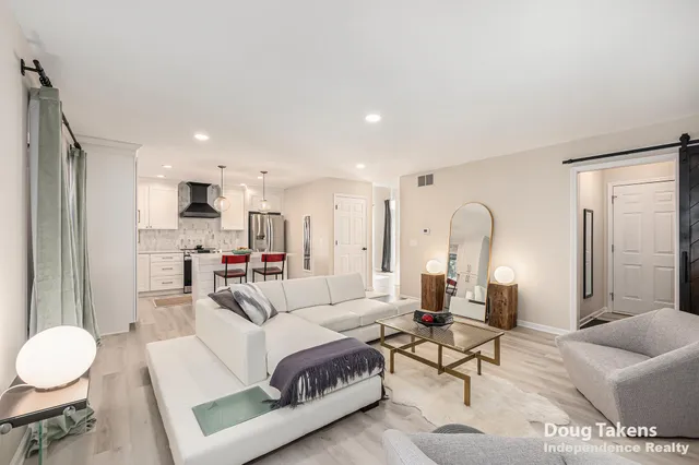 $488,000 | 1729 Fountainview Court Southeast, Caledonia, MI 49316